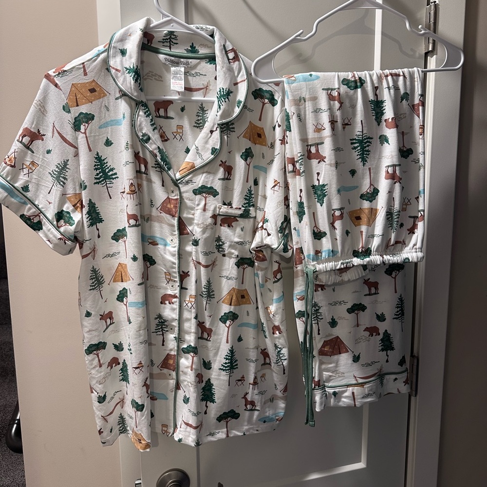 Women’s Forest Adventure Pajama Set - White and Green